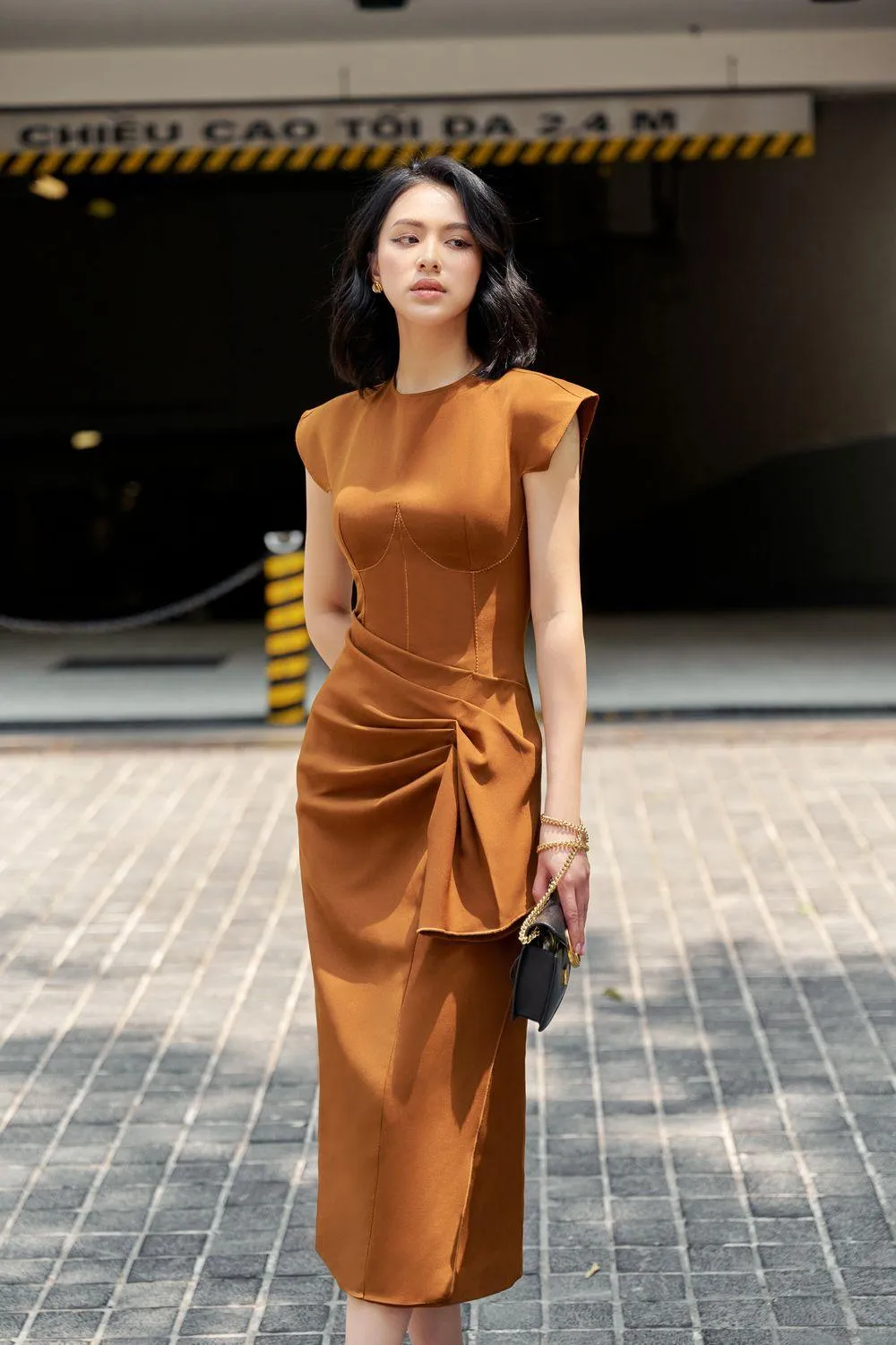 Amos Sheath Chest Cup Viscose Midi Dress
