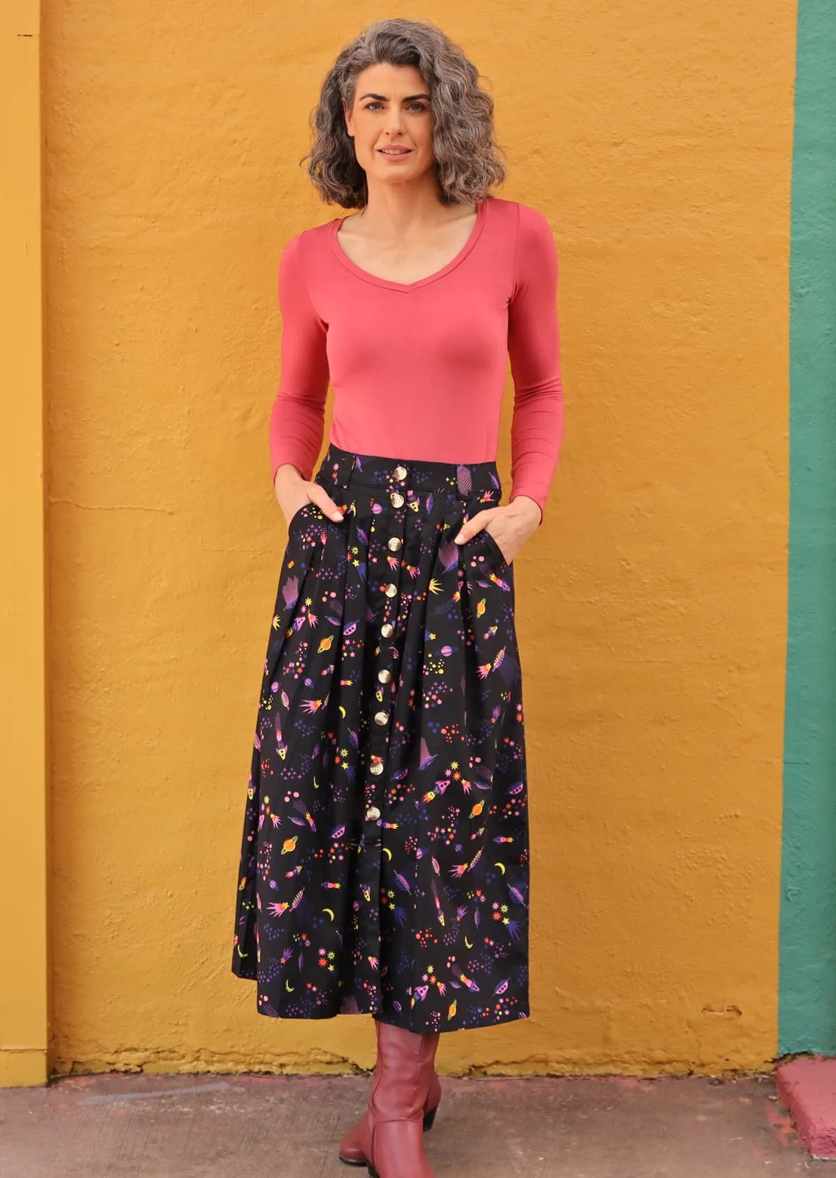 Astro-Optimized Cora Skirt: Stylish & Versatile Design for Every Occasion