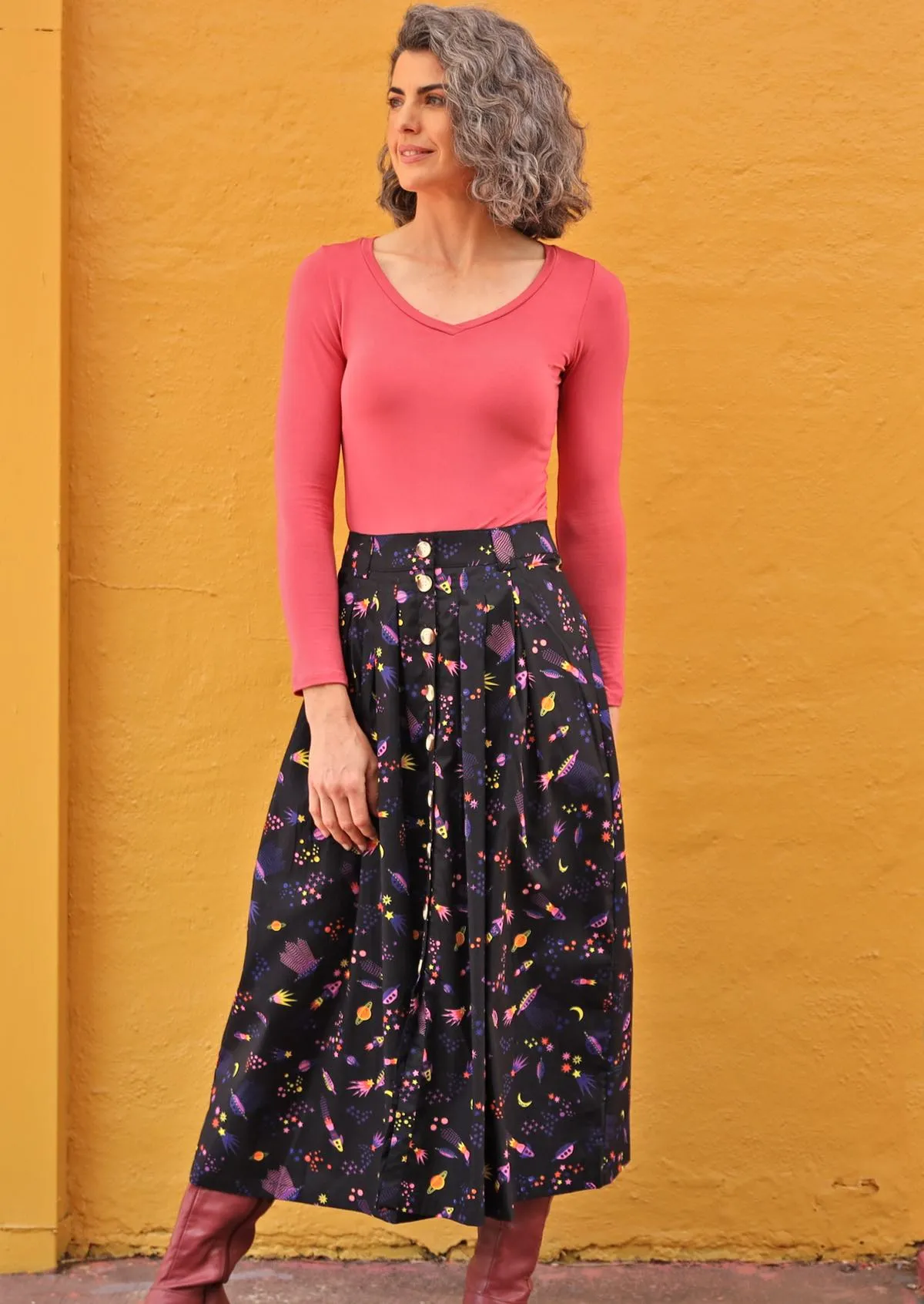Astro-Optimized Cora Skirt: Stylish & Versatile Design for Every Occasion