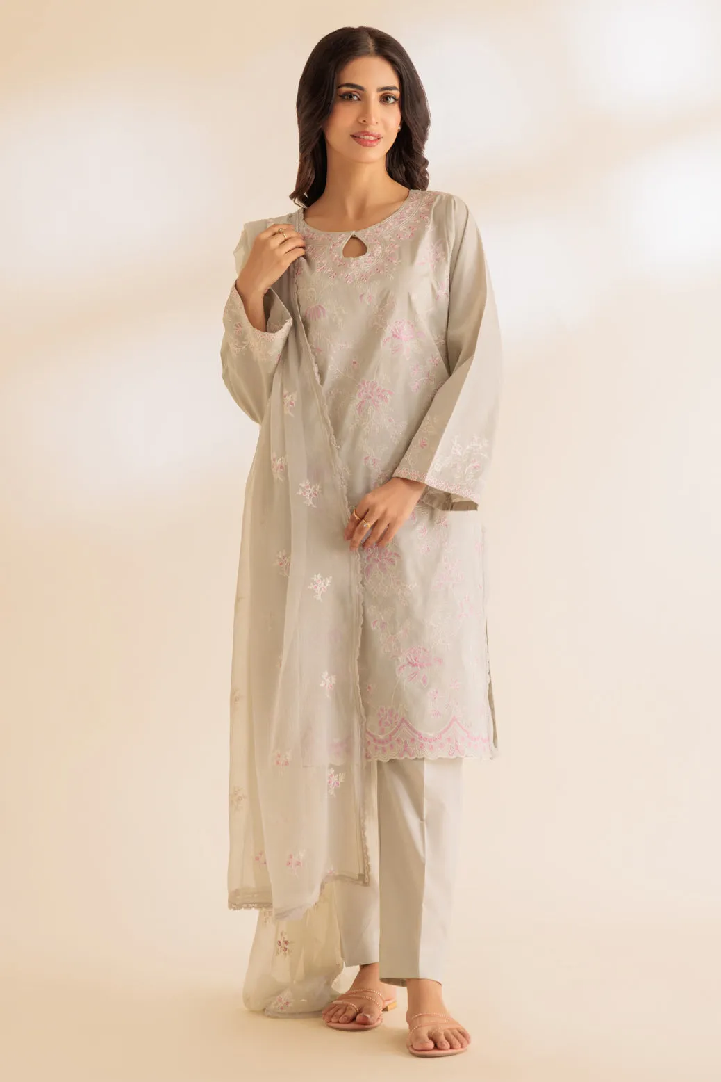 GREY-CAMBRIC-3 PIECE (SS5243P46) BIN 24 R15