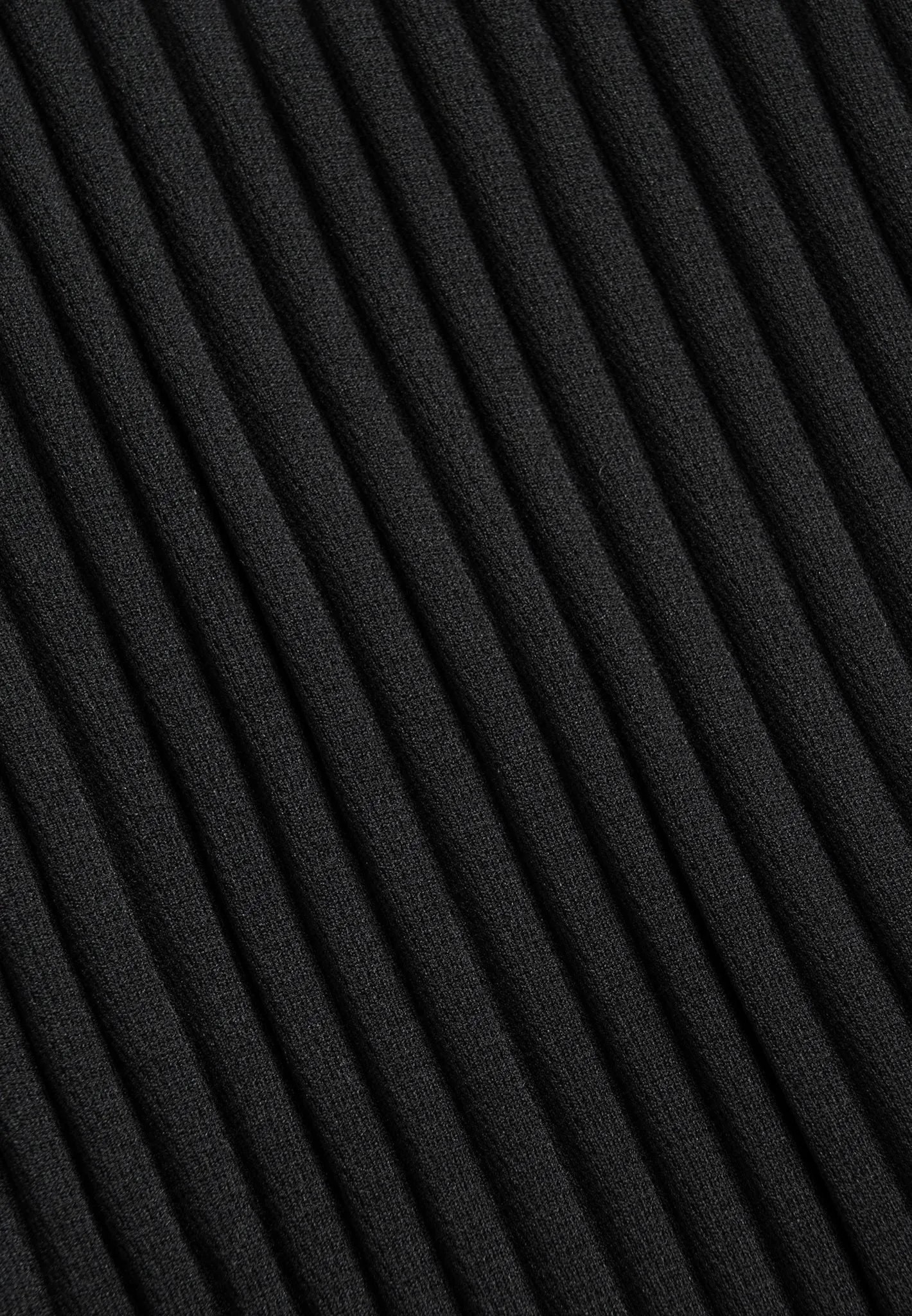 Pleated Shorts - Black