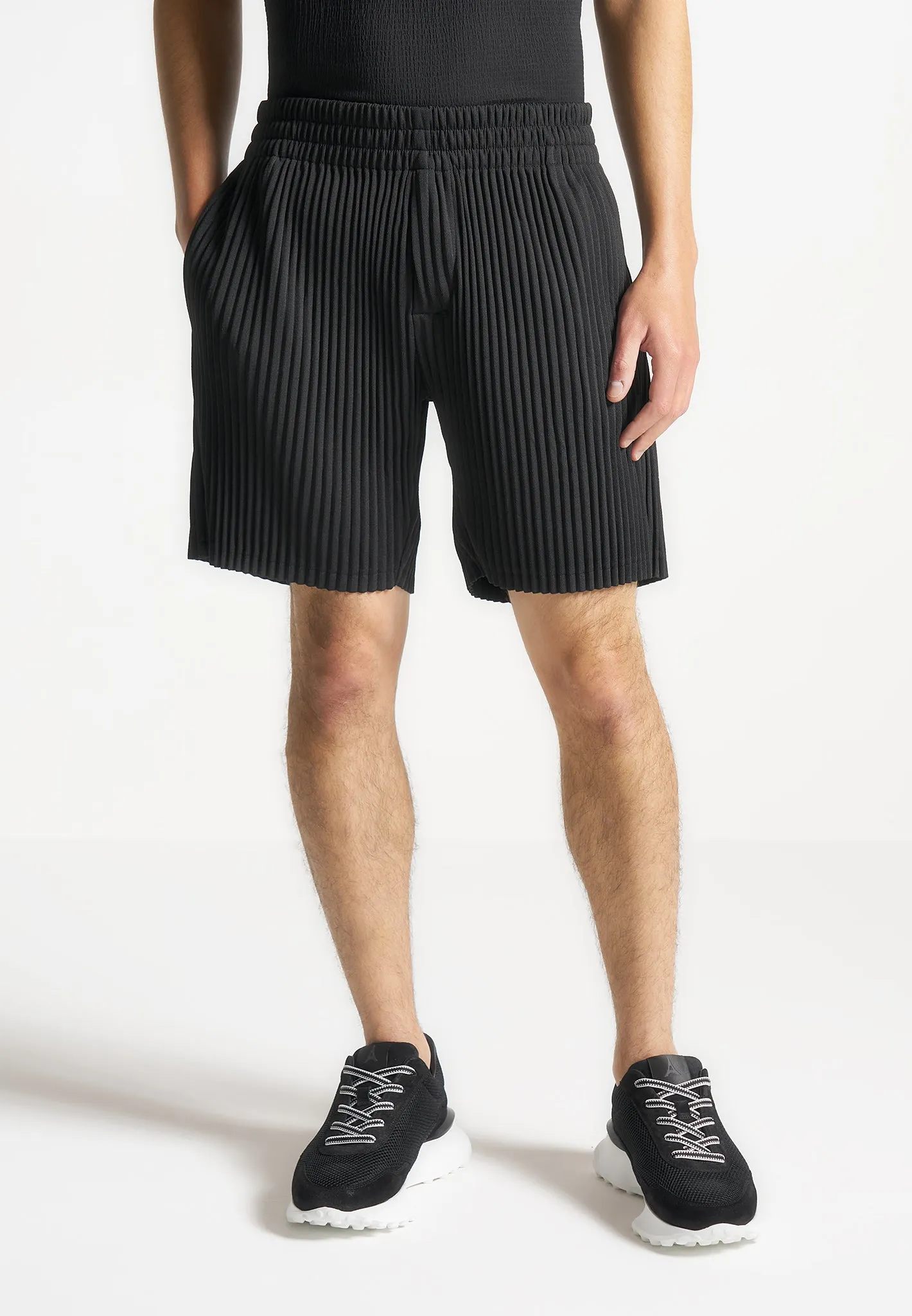 Pleated Shorts - Black