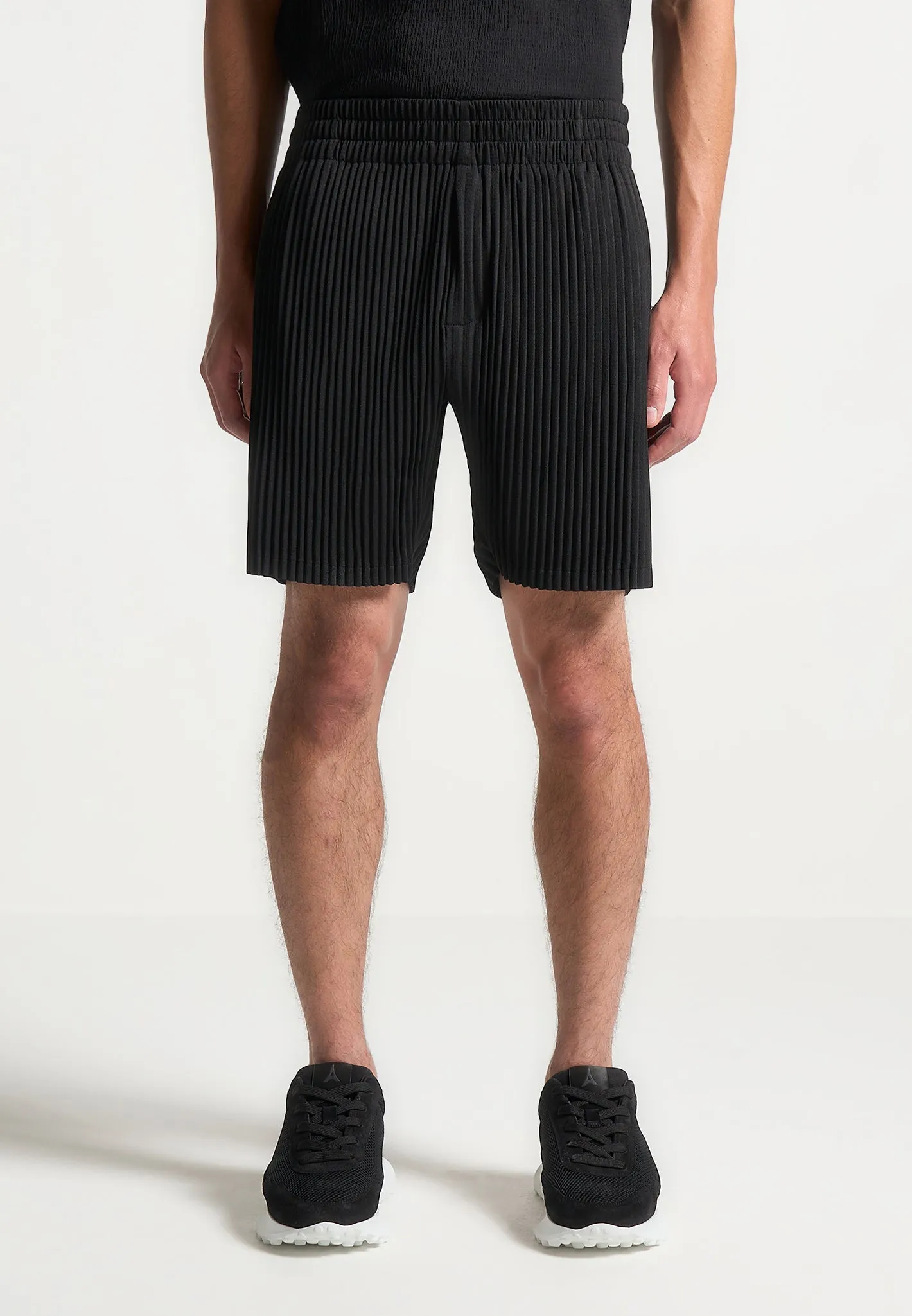 Pleated Shorts - Black