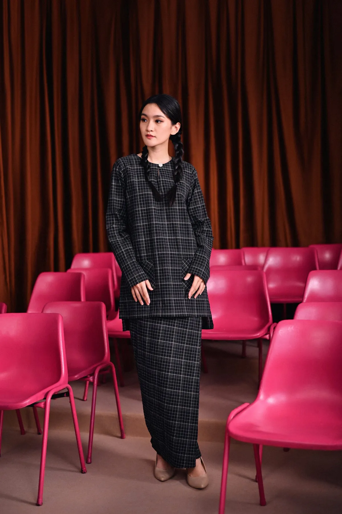 The Dulu Kita Women Folded Skirt - Kita Black Checked