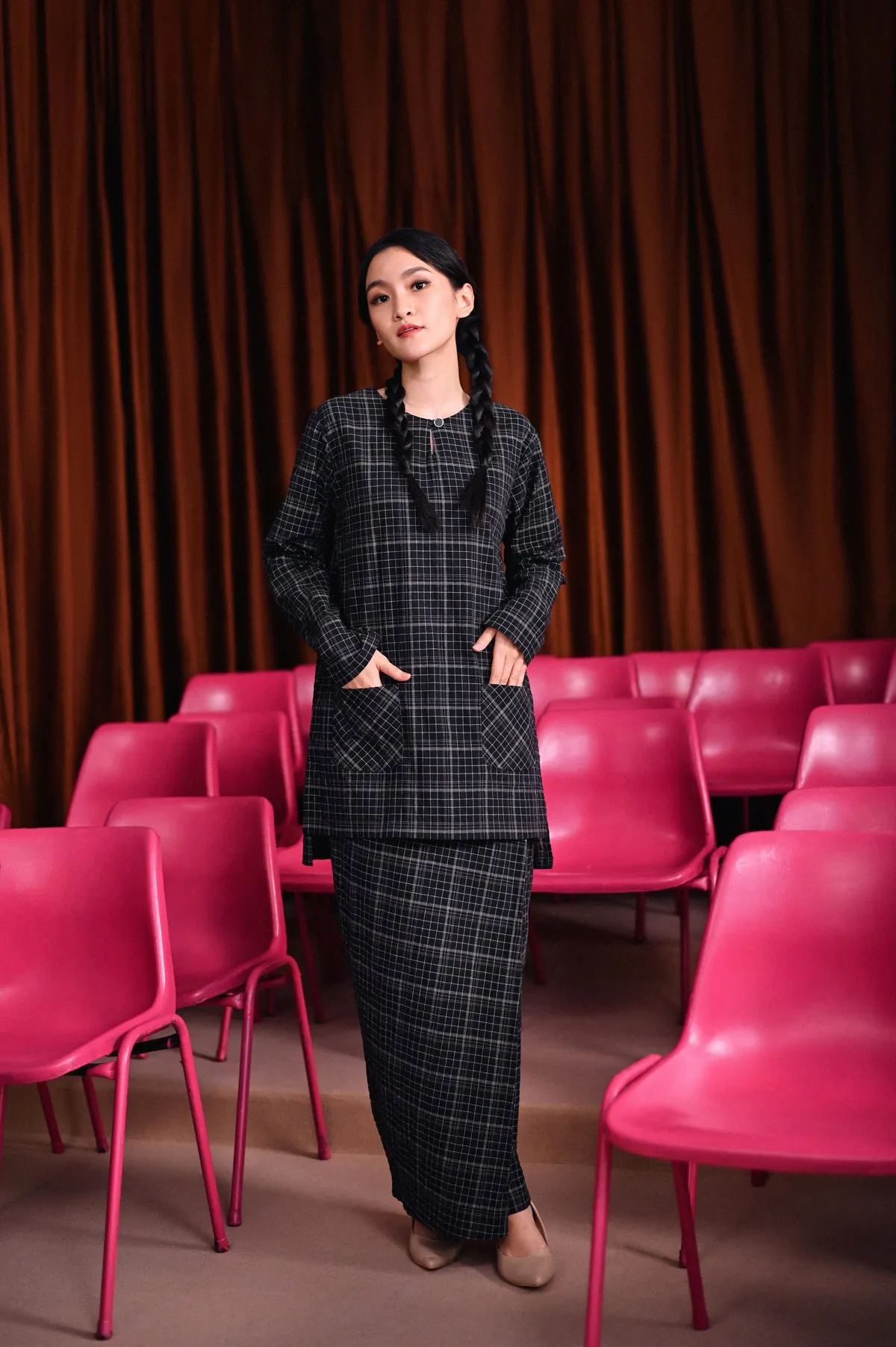 The Dulu Kita Women Folded Skirt - Kita Black Checked