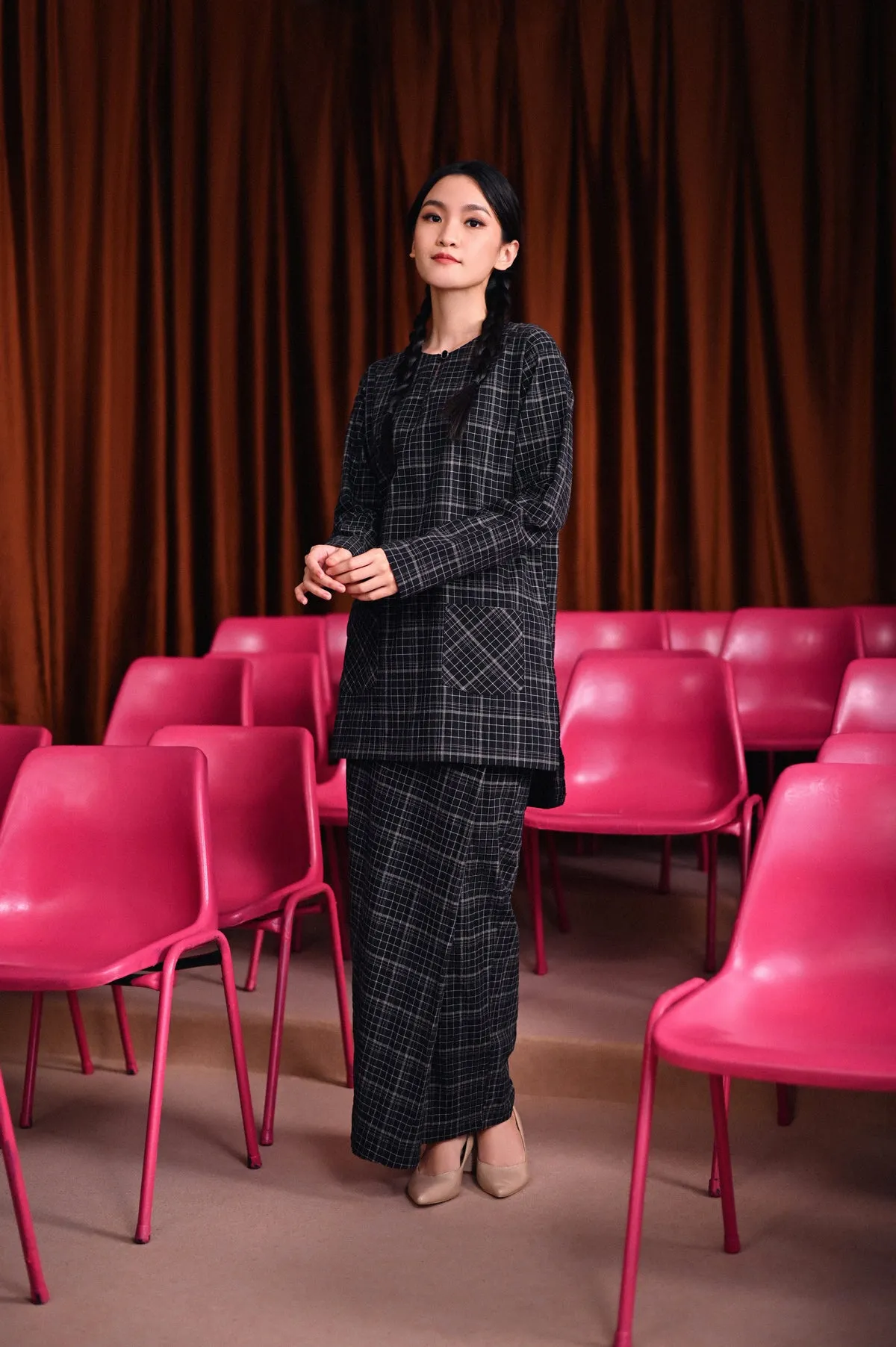 The Dulu Kita Women Folded Skirt - Kita Black Checked