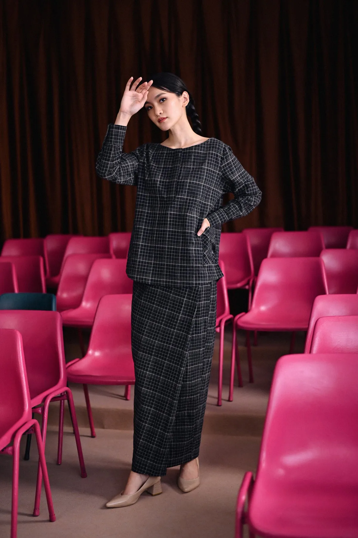 The Dulu Kita Women Folded Skirt - Kita Black Checked