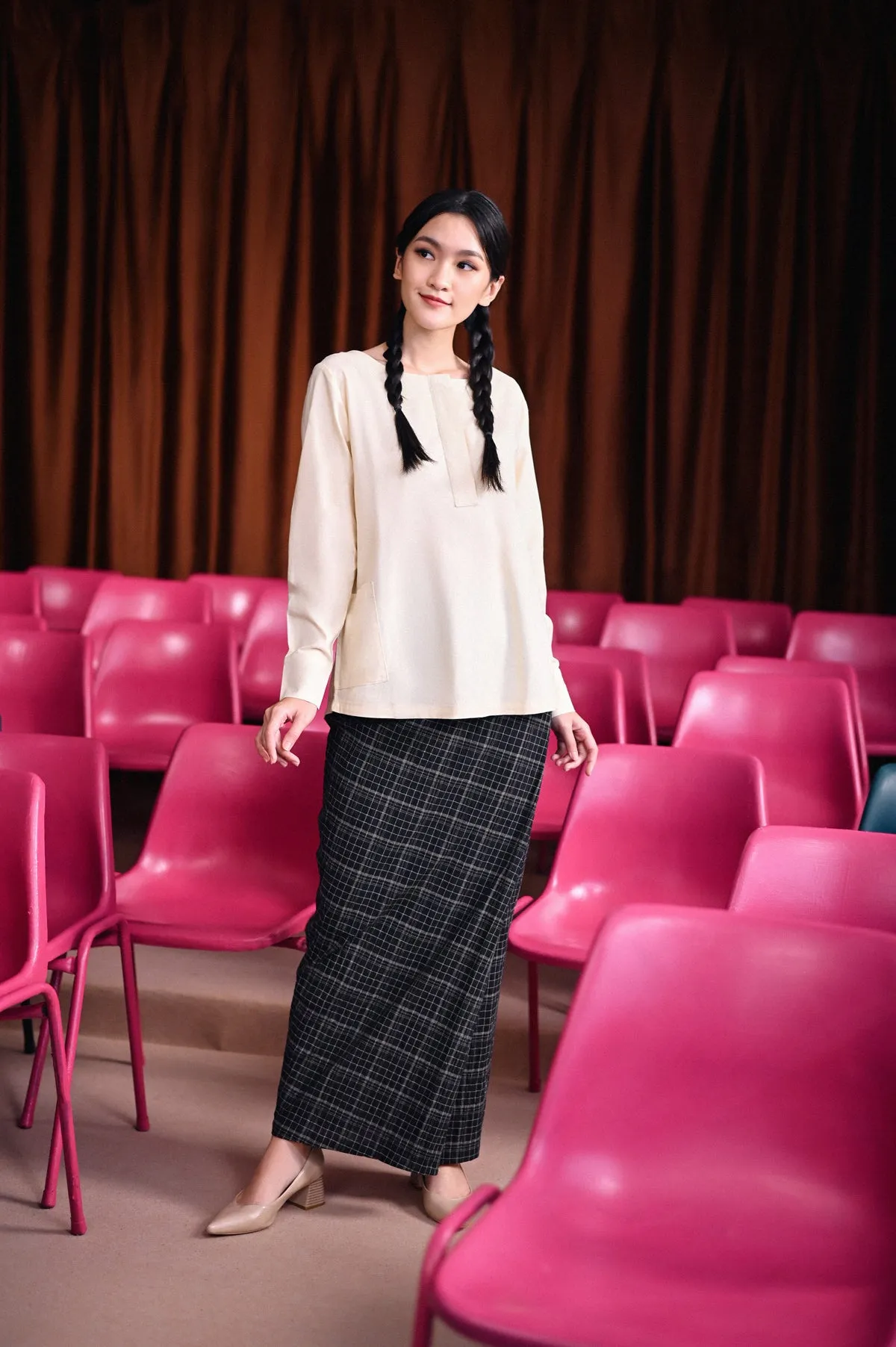 The Dulu Kita Women Folded Skirt - Kita Black Checked