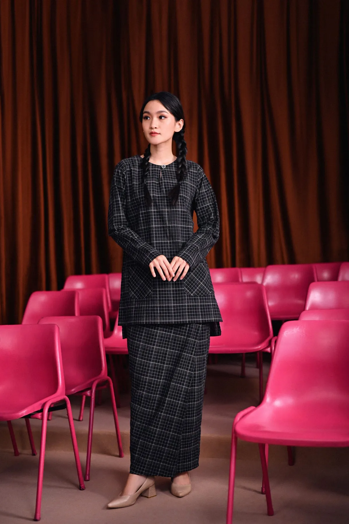 The Dulu Kita Women Folded Skirt - Kita Black Checked