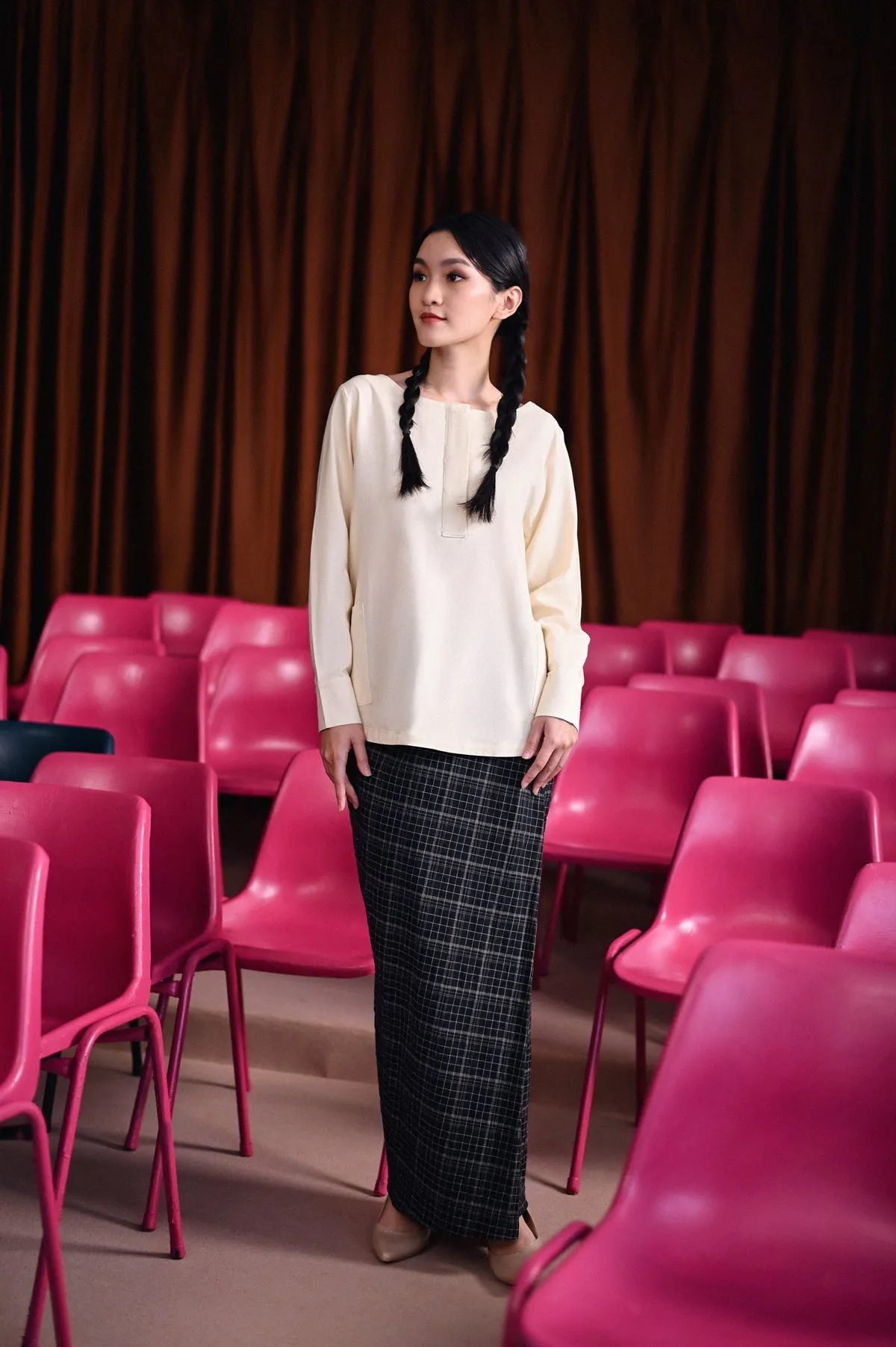 The Dulu Kita Women Folded Skirt - Kita Black Checked