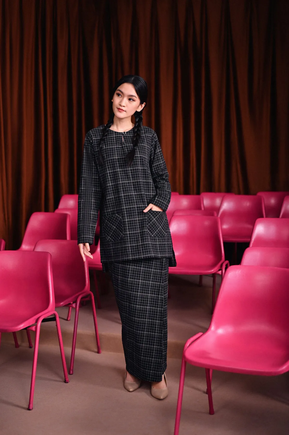 The Dulu Kita Women Folded Skirt - Kita Black Checked