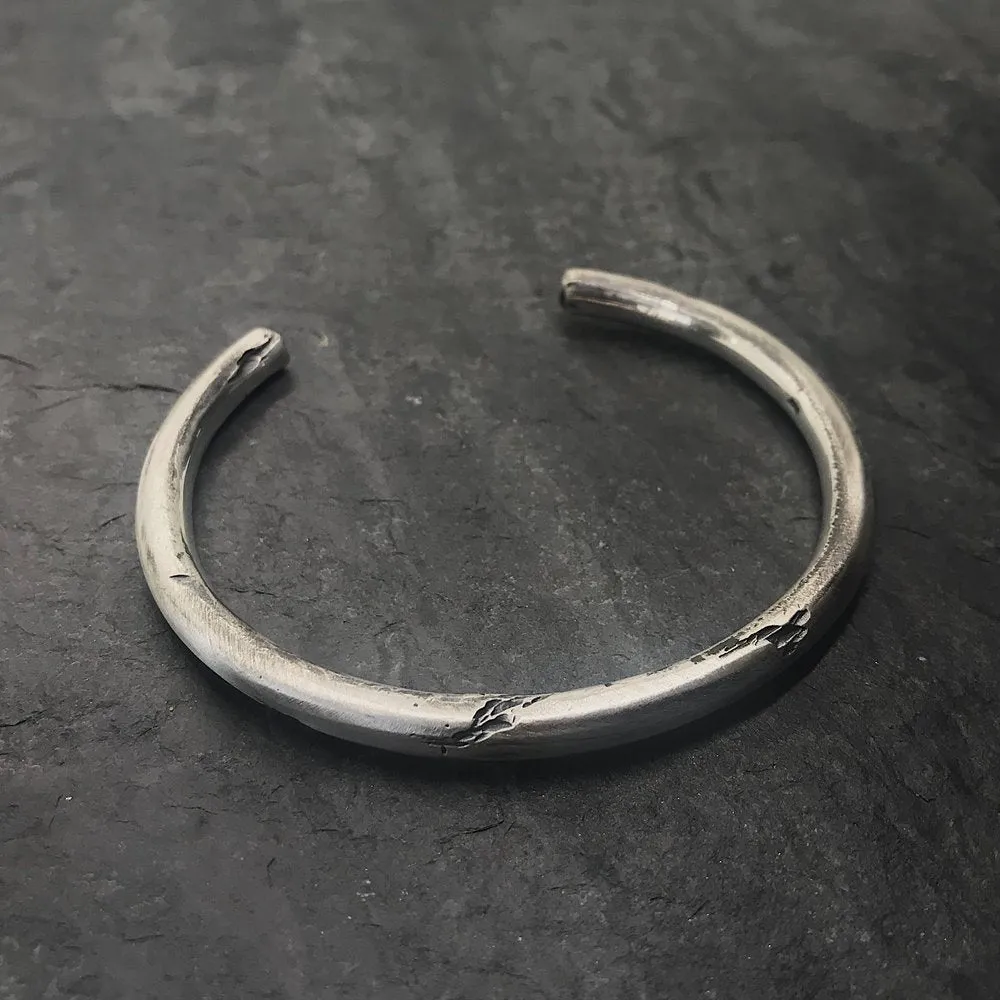 Toro Cuff in Oxidized Silver